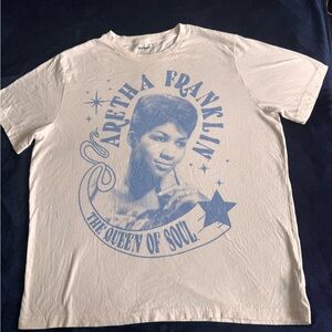 Old Navy Aretha Franklin Graphic Tee in Cream and Blue
